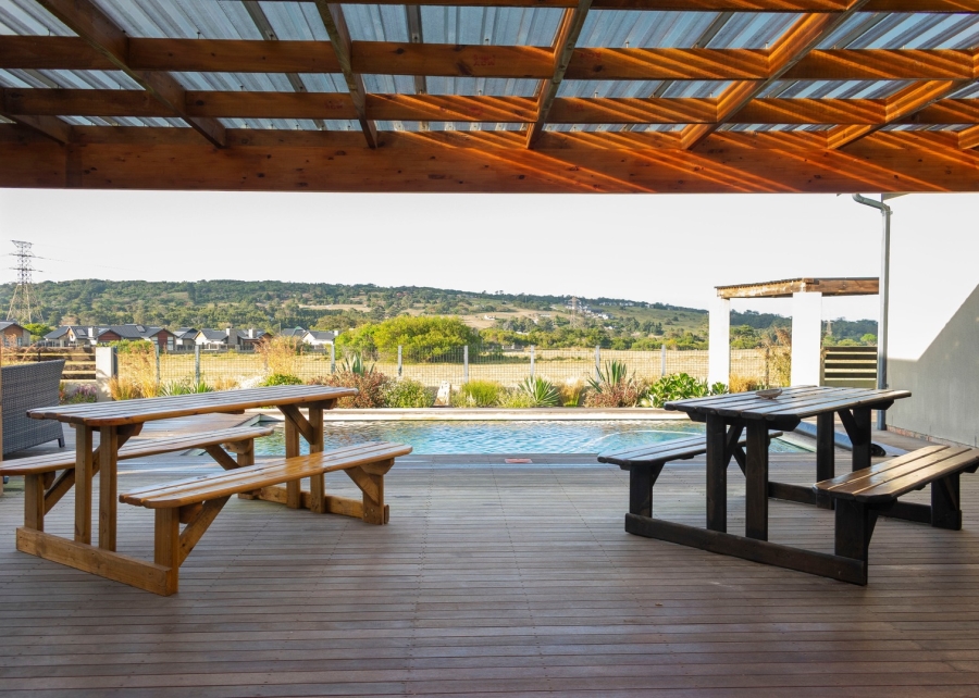 4 Bedroom Property for Sale in Kragga Kamma Eastern Cape